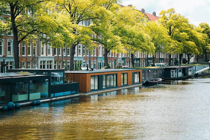 Barco para 2 pessoas, com jacuzzi e jardim e ainda terraço em Amesterdão