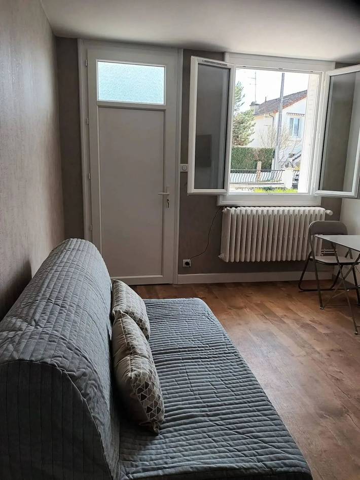 Studio pour 2 personnes, avec terrasse dans Allier - 3