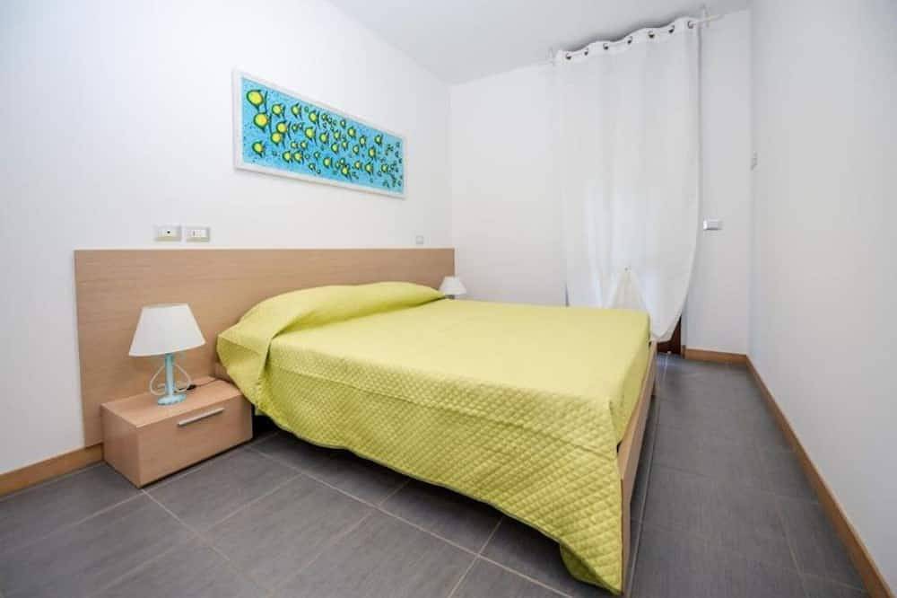 Geheel appartement, Mooi appartement voor 4 personen met airco, Wifi, Tv, balkon en huisdieren toegestaan in Martinsicuro, Provincie Teramo