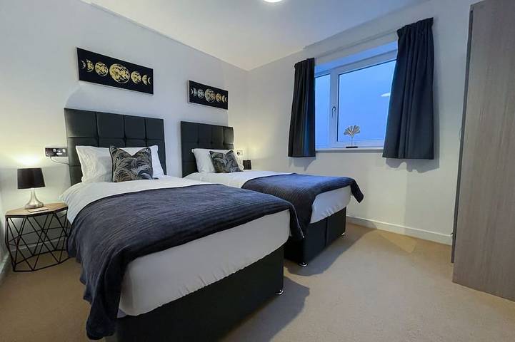 Appartement entier, Prestige-Appartement en attiq-Salle de bain privée-Balcon in Wolverhampton, Région de Birmingham