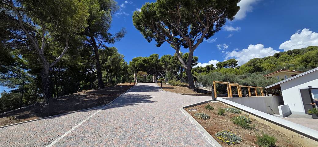 Villa Pineta della Rovere - Verdemare in San Bartolomeo al Mare, Riviera di Ponente