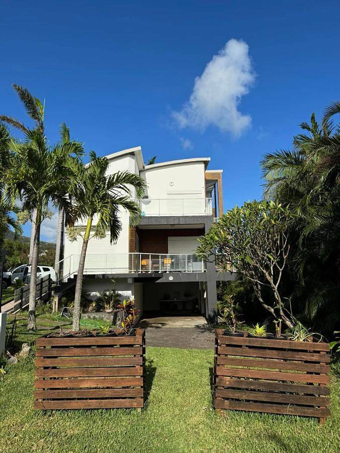 Location de vacances pour 10 personnes, avec jardin ainsi que vue et piscine dans Vincendo - 3