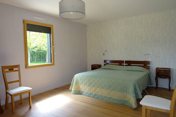 Location de vacances pour 6 personnes, avec balcon et jardin à Bourneau - 2