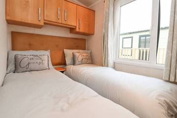 Static Caravan for 4 People in Lancashire, North West England, Photo 4