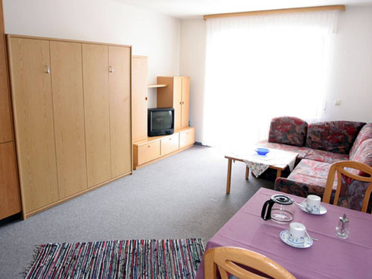 Estudio entero, Estudio 'A 03' con vistas al lago, jardín compartido y Wi-Fi in Immenstaad, Immenstaad am Bodensee