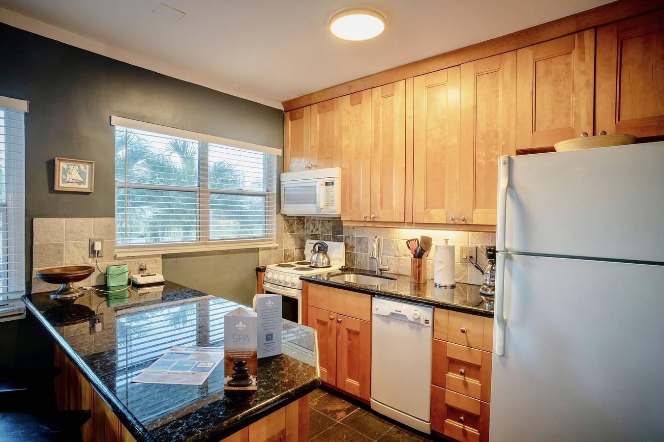 Apartamento entero, Vistamar Waterfront Beach Abode -Walk to the Beach in Central Beach, Fort Lauderdale