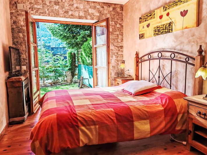 Gîte pour 6 personnes, avec terrasse dans Vallee De Boi - 2