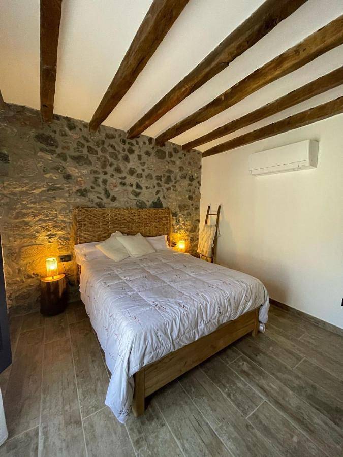 Gîte pour 6 personnes, avec vue et balcon à Santa Pau - 2