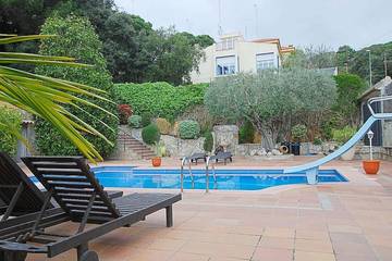 Ferienhaus für 11 Personen, mit Terrasse und Garten in Mataró