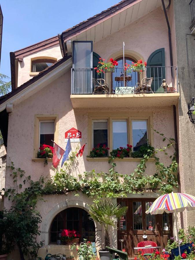 Gîte pour 4 personnes, avec vue et balcon, adapté aux familles à La Neuveville