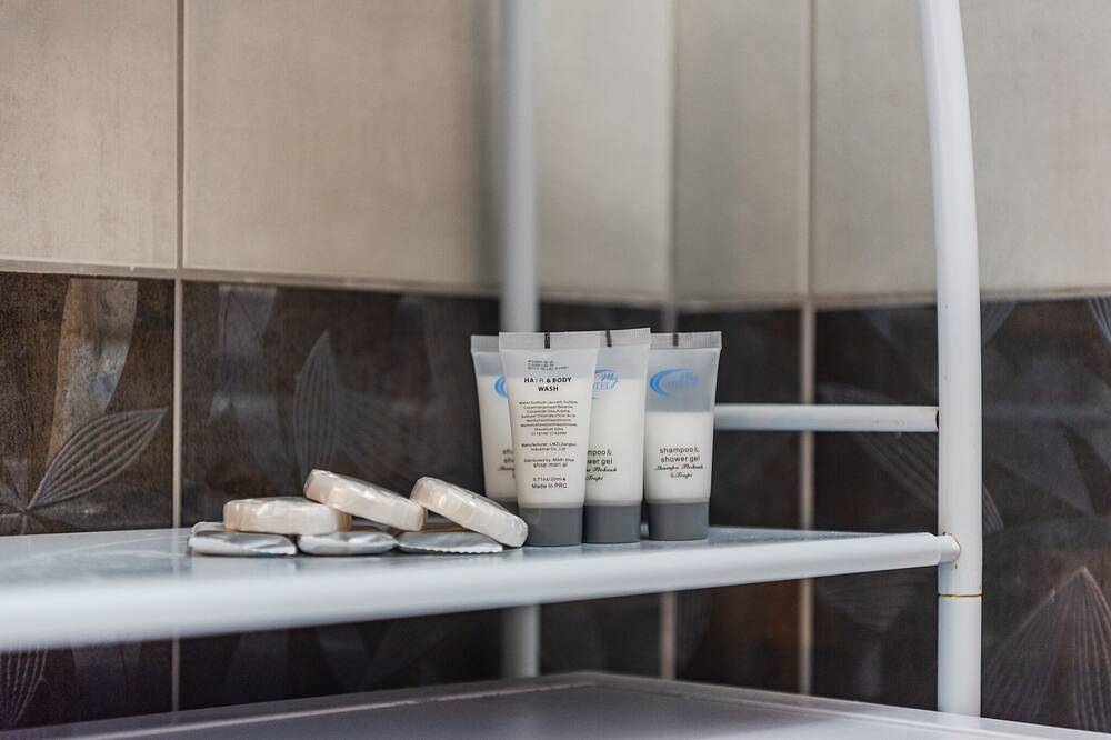 Appartamento intero, Sunny Sicilian Apartment with Garden & Deck in Caltanissetta, Provincia di Caltanissetta