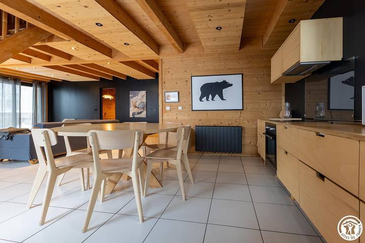 Gîte pour 8 personnes, avec jardin ainsi que jacuzzi et sauna à Besse-et-Saint-Anastaise - 4