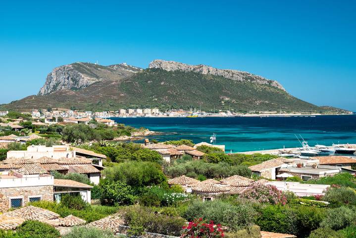 Gîte pour 4 personnes, avec terrasse à Golfo Aranci - 2