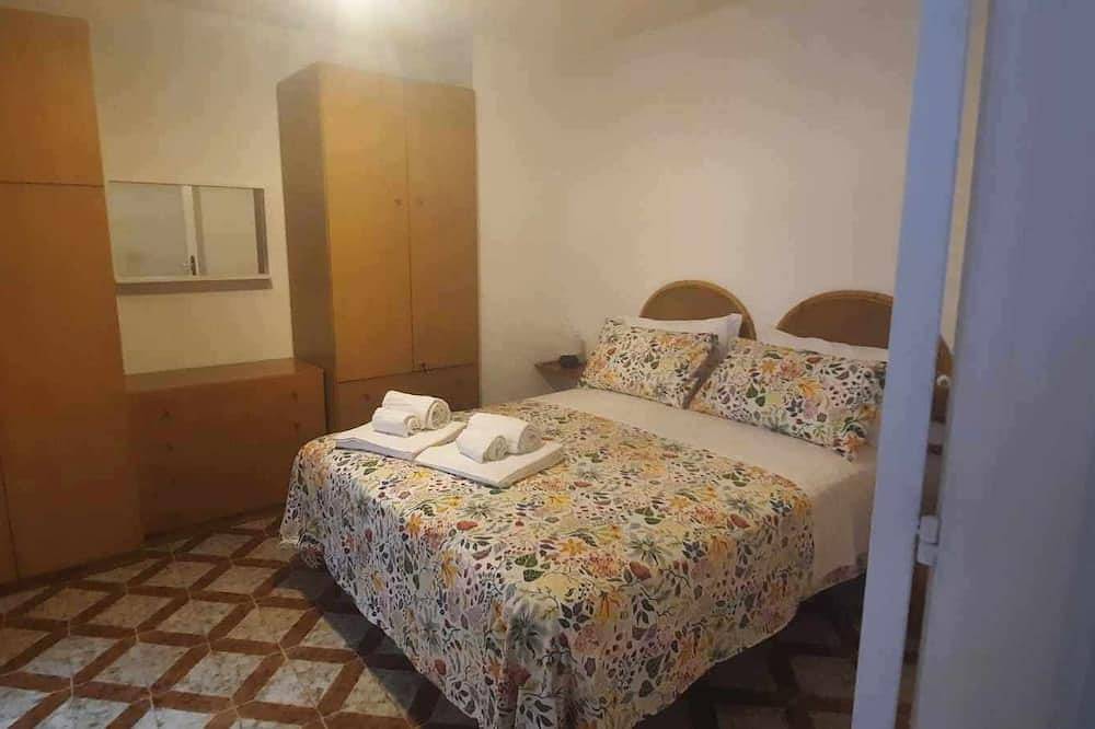 Appartamento intero, La Terrazza di Anna\n\nappartamento super panoramico dotato di balconi e terrazzi in Vietri sul Mare, Costiera amalfitana