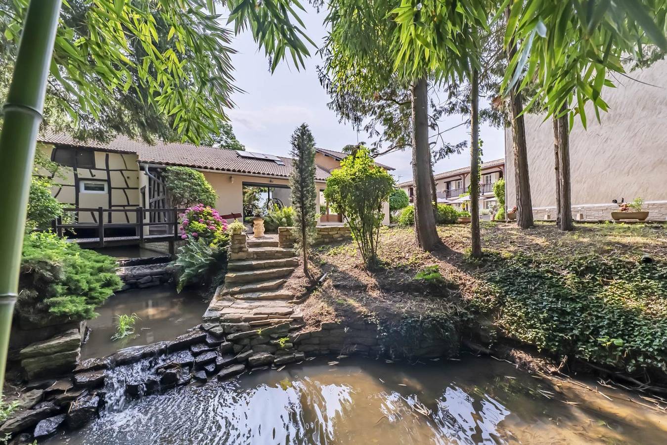 Le Moulin in Arbigny, Bourg-en-Bresse region