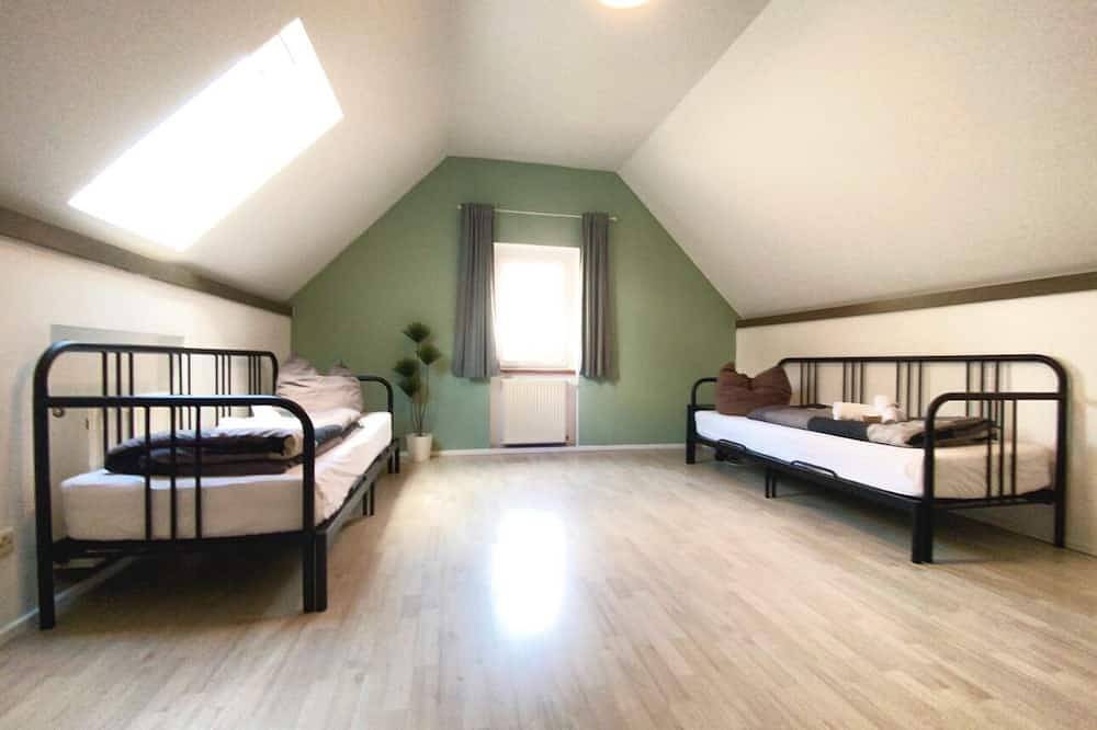 Ganze Wohnung, Gemütliche Ferienwohnung auf Pferdehof, Themenwohnung \"Zebra\" in Brandenburg in Dreetz, Westhavelland