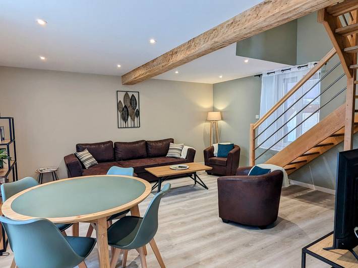 Gîte pour 8 personnes, avec terrasse à Ménétreux-le-Pitois