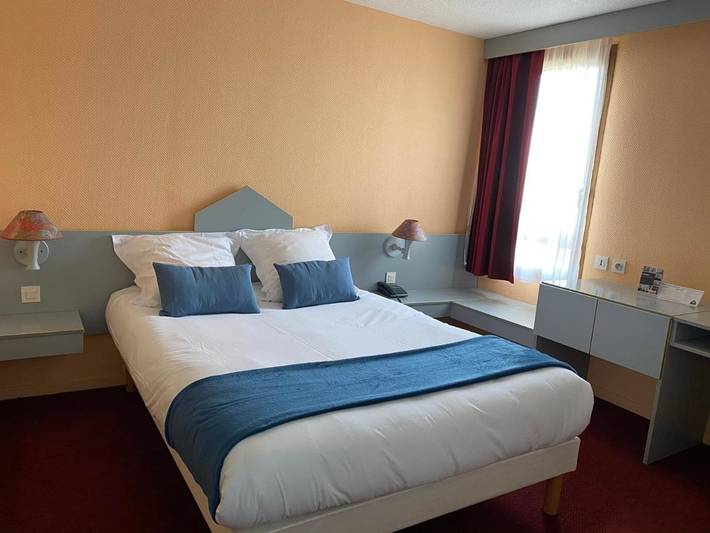 Hôtel pour 4 personnes, avec terrasse à Avermes - 2