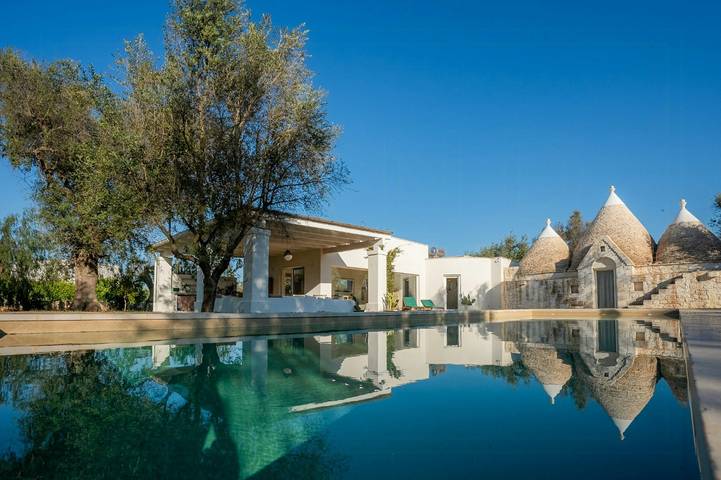 Trullo artisanal avec piscine et oliveraie in San Vito dei Normanni, Salento