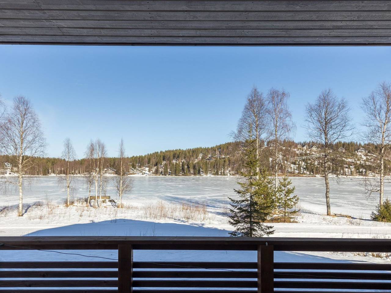 Hallan karhu b, paritalo in Ukkohalla, Kainuu