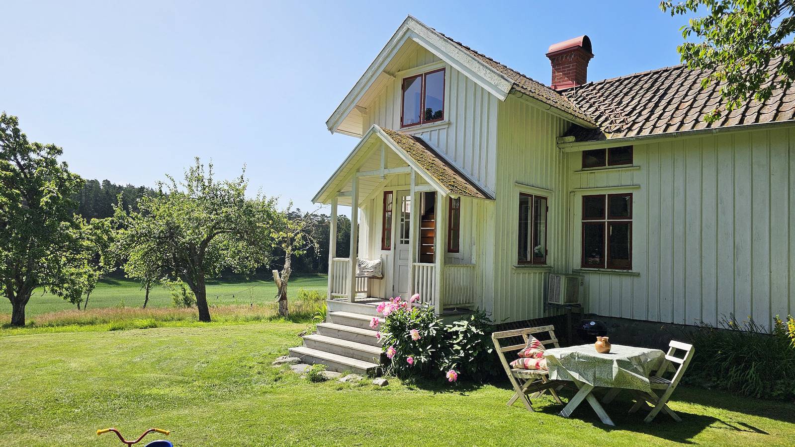 Hus för 8 Personer, med trädgård