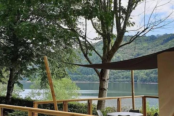 Gîte pour 5 personnes, avec terrasse dans Thérondels - 4