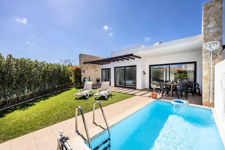 Villa for 4 people, with garden in Sagres