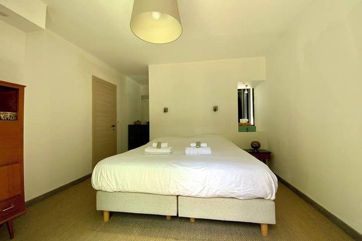 Location de vacances pour 8 personnes, avec piscine à Saint-Geniès-des-Mourgues - 2