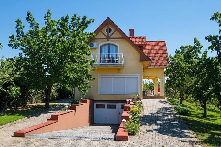 Ferienhaus für 3 Personen, mit Balkon und Garten sowie Ausblick und Seeblick in Balatonfüred - 2