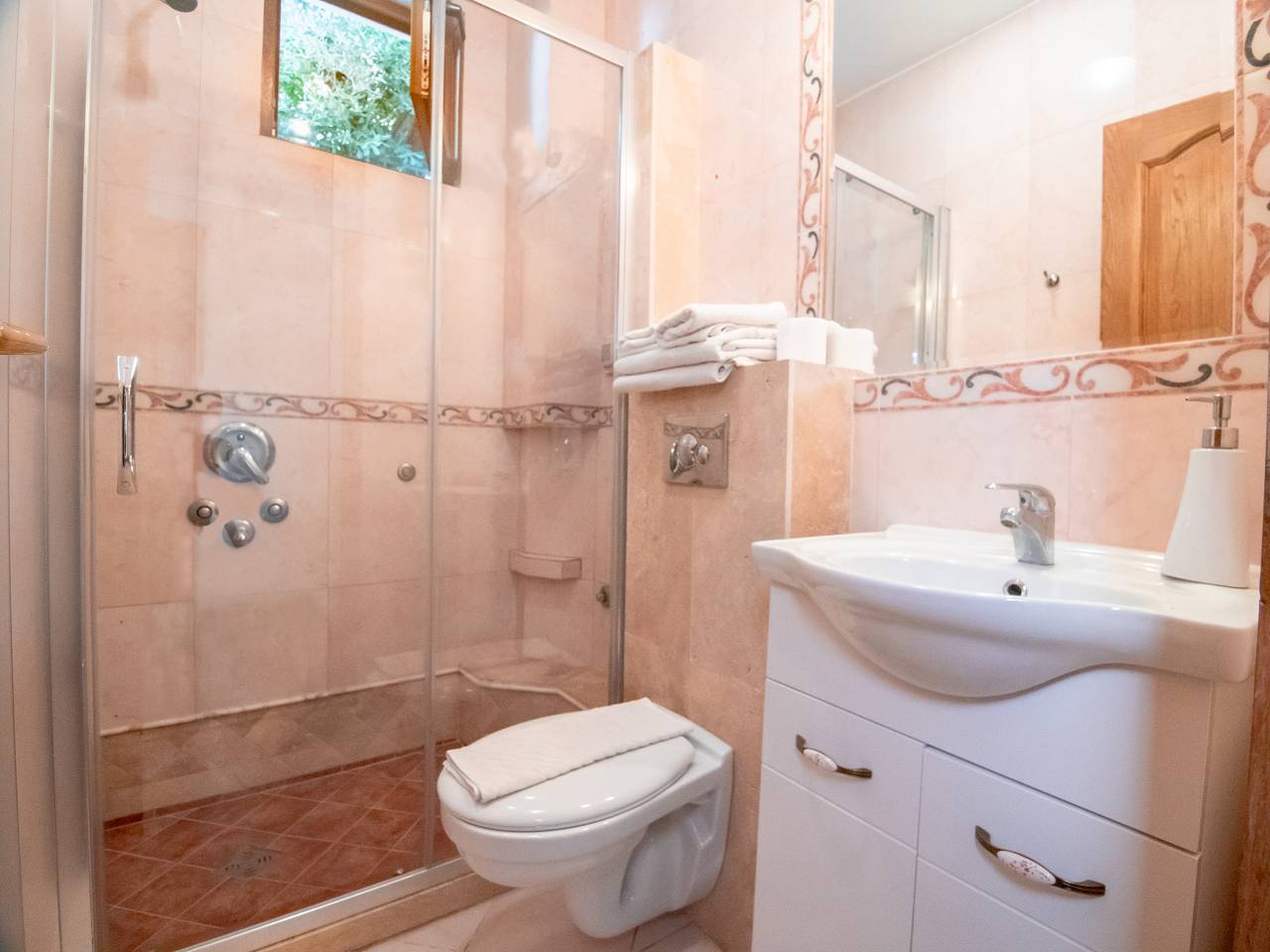 Levantin Inn 1-2 Zimmer N5 in Sveti Stefan, Opština Budva