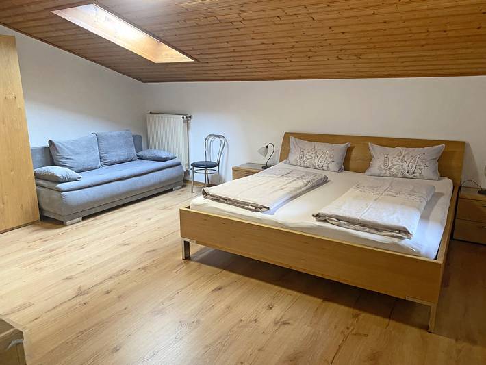 Bauernhof Daurerhof - Doppelzimmer Nr.2 mit Ausziehcouch Dusche/Wc und TV, ohne Frühstück (29 qm) in Kampenwand, Aschau im Chiemgau
