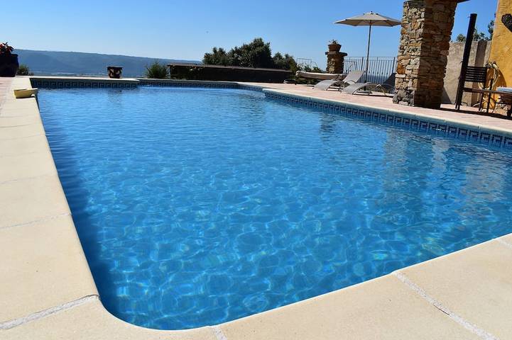 Gîte pour 4 personnes, avec piscine et terrasse, animaux acceptés à Villeneuve - 4