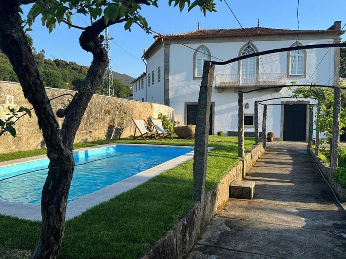 Location de vacances pour 9 personnes, avec Balcon et Terrasse ainsi que Jardin et Piscine à Vila Nova de Cerveira - 2