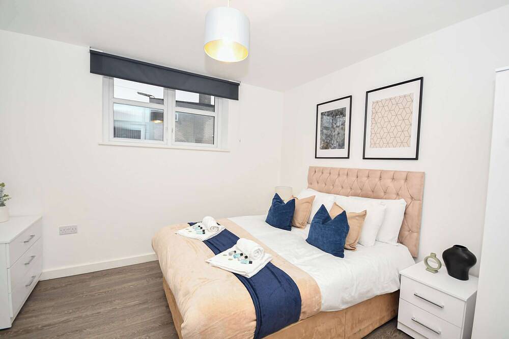 Entire apartment, Modern 2 Bedroom Apartment in Central Wigan in Wigan, Greater Manchester