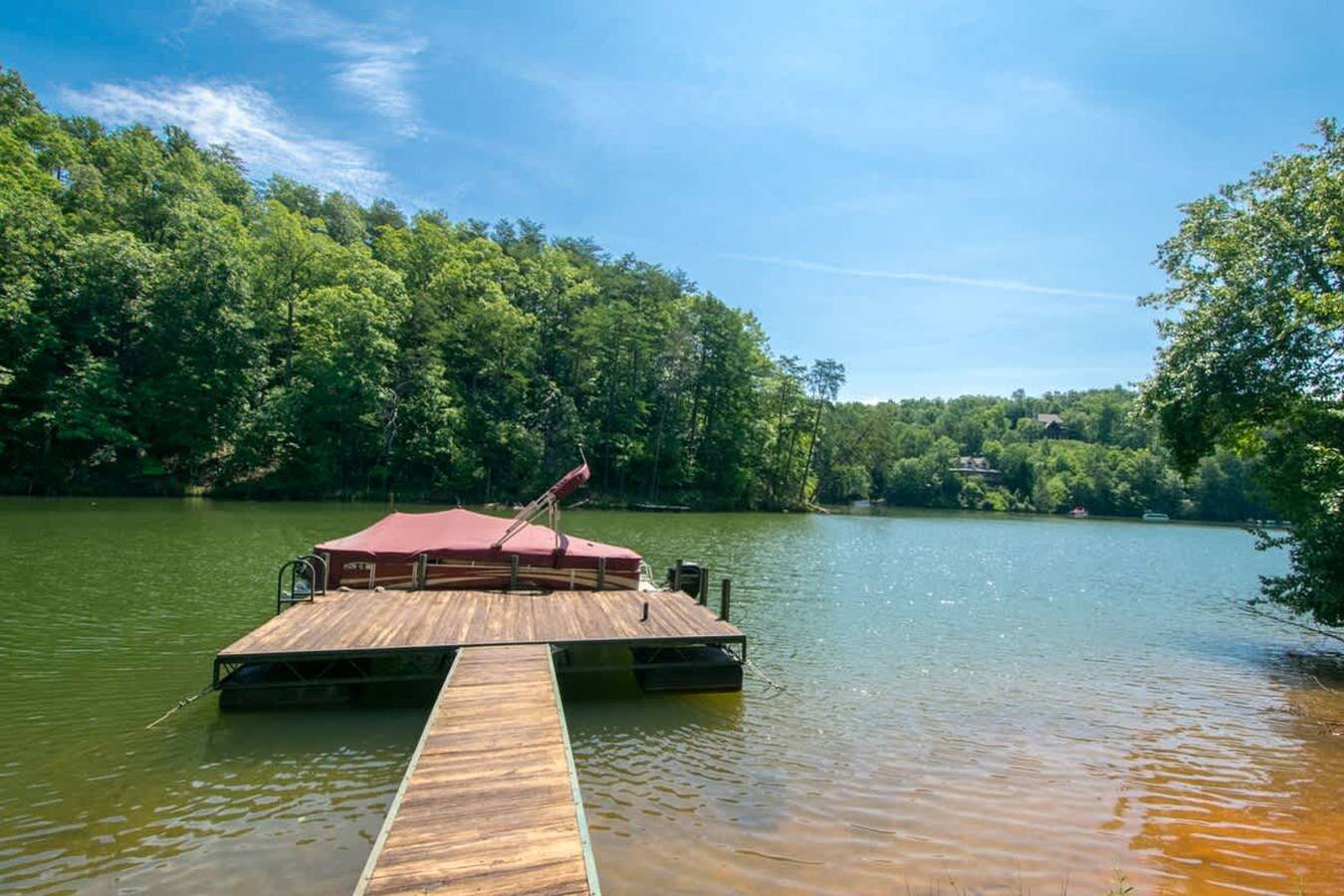 Lakefront 3Br w Private Dock Firepit Free Tix in Polk County NC