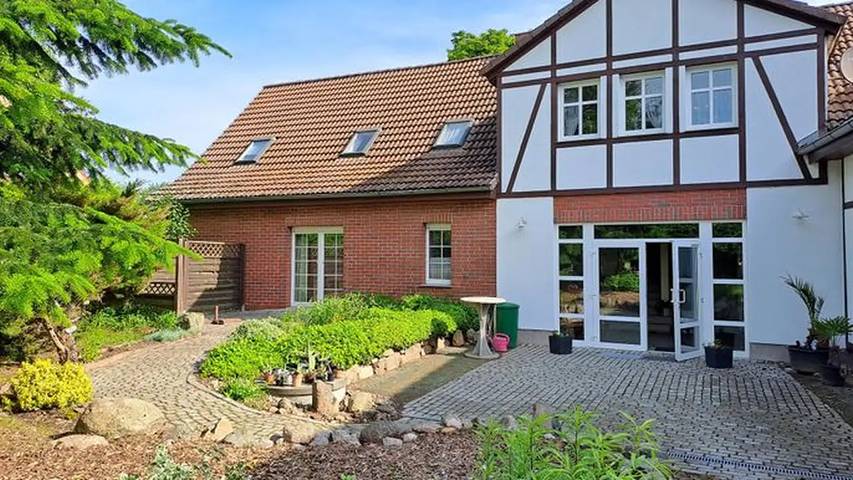 Ferienwohnung für 3 Personen, mit Terrasse und Garten in Lübs