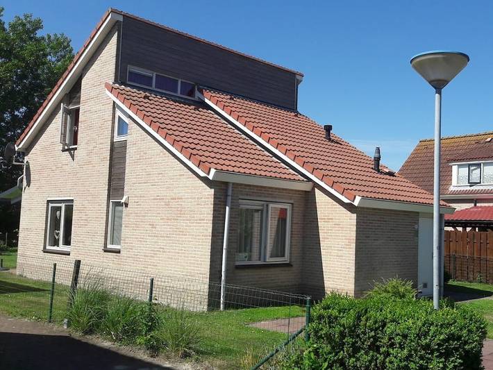 Ferienhaus für 6 Personen, mit Pool und Garten, mit Haustier