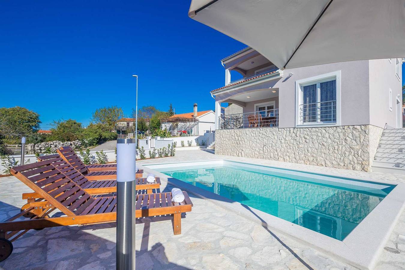 Cijeli apartman, Holiday house Isabella with pool in Grad Krk, Krk
