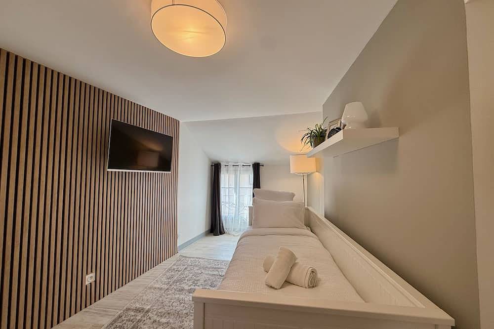 Ganze Wohnung, Studio-cosy et calme-Stadt-Ensuite mit Dusche in Romorantin-Lanthenay, Sologne