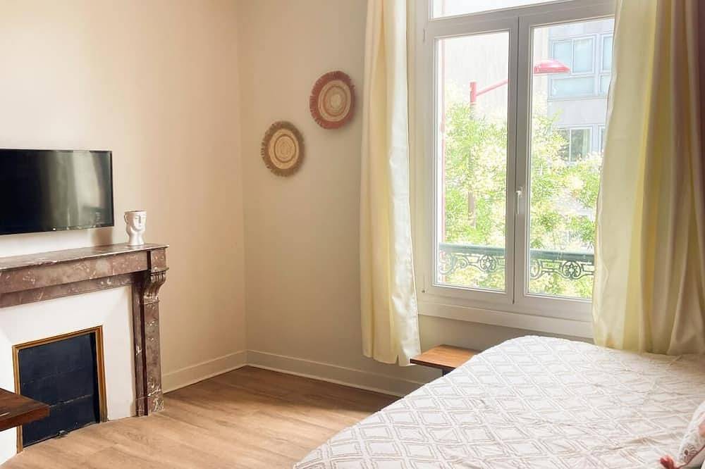 Ganze Wohnung, L'Angevin-4 pers-espace repas-Centre ville/Gare station in Le Mans, Sarthe