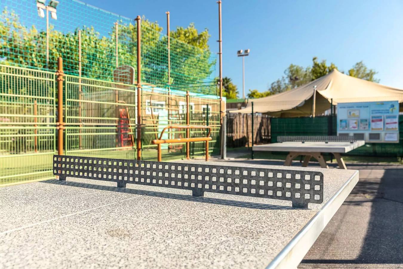Mobil-home | Classic | 2 Ch. | 4/6 pers. | Terrasse surélevée in Vendres, Côte méditerranéenne (France)