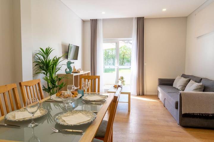 Location de vacances pour 4 personnes, avec piscine ainsi que jacuzzi et jardin dans Consolação - 2