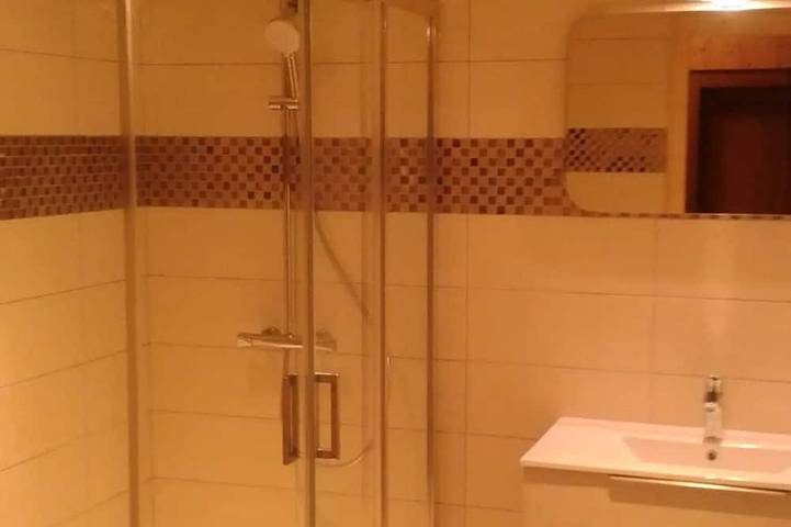 Gîte pour 8 personnes, avec balcon, animaux acceptés dans Office de Tourisme du Grand Bornand - 4