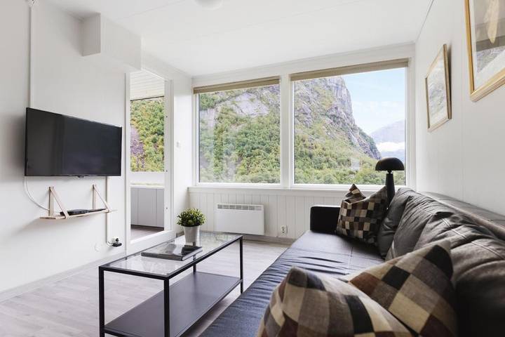 Leilighetshotell for 2 personer, med utsikt og balkong i Odda 