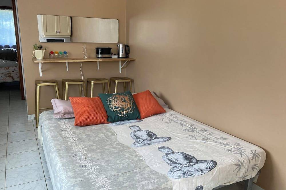 Appartement entier, F1 proche plage et Porticcio in Eccica-Suarella, Région d'Ajaccio