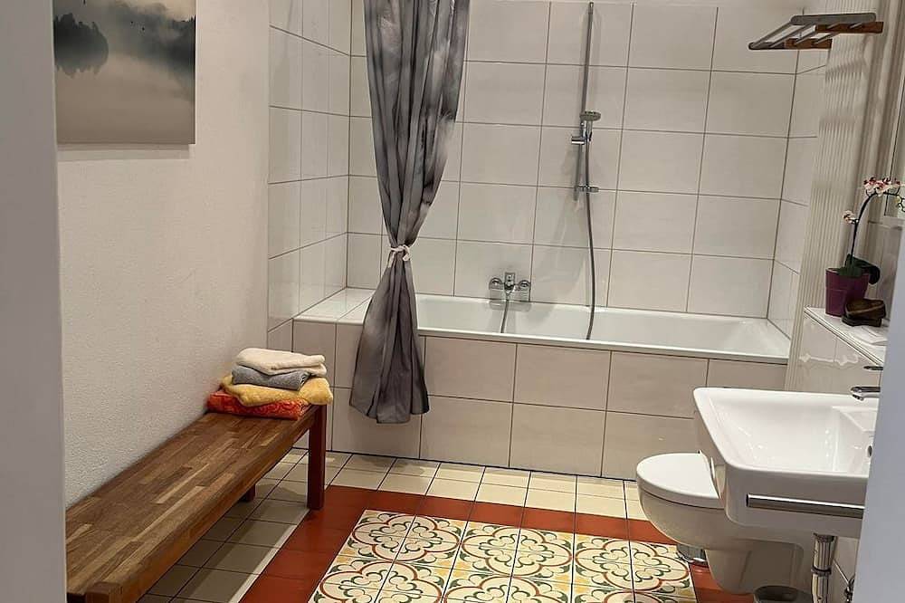 Haus Mittendrin - Fewo, Bad, Wc, 2 Schlafräume in Neustadt-Stadtmitte, Neustadt an der Weinstraße