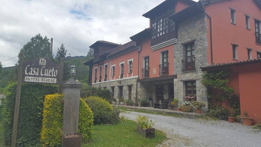 Hotel para 2 personas, con jardín en Comarca de Oriente - 2