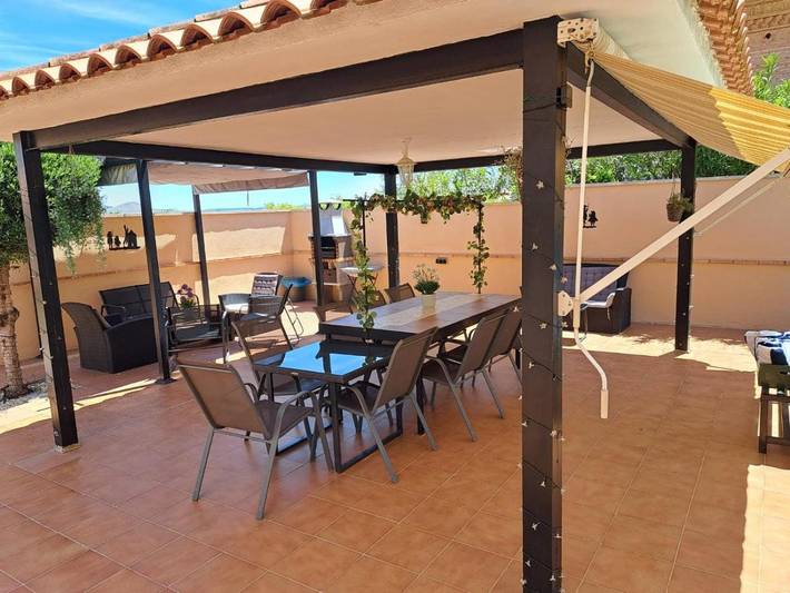 Casa rural para 9 personas, con jardín además de piscina y vistas, Se admiten mascotas en Cobisa - 3