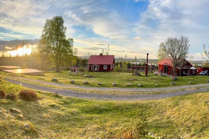 Ferienhaus für 14 Personen, mit Terrasse und Garten sowie Sauna