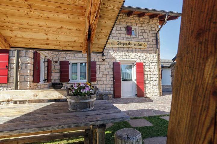 Chalet voor 6 personen, met whirlpool en tuin in de Dolomieten